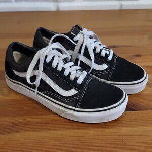 Vans classic low tops